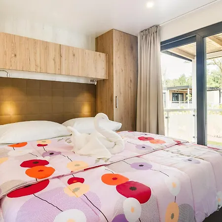 Nice Stacaravan In Vabriga With Wifi 5*