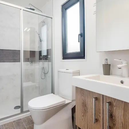 2 Bedroom Awesome Stacaravan In Vabriga 5*