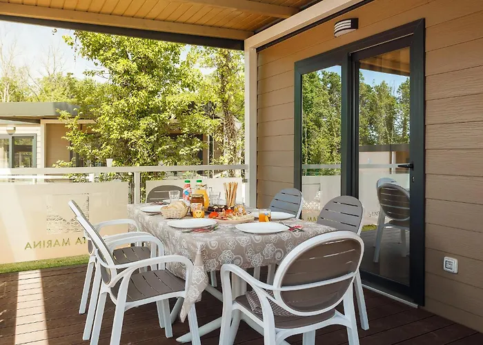 캠프장 2 Bedroom Awesome Stacaravan In Vabriga