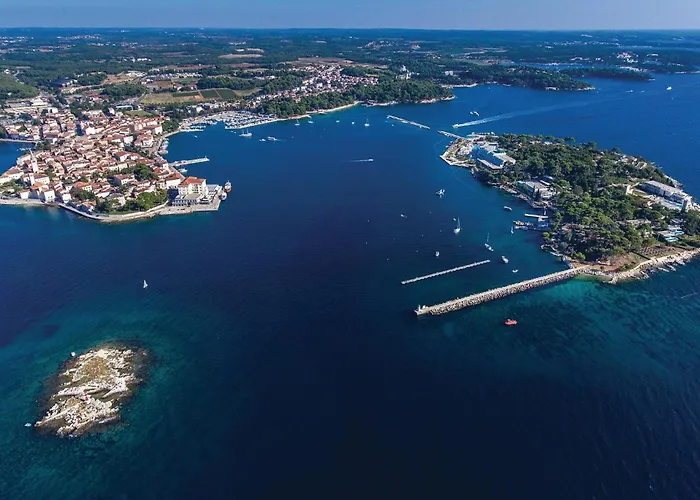 Camping 2 Bedroom Awesome Stacaravan In Vabriga Poreč