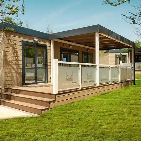 2 Bedroom Awesome Stacaravan In Vabriga Camping Poreč