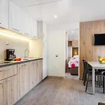 2 Bedroom Cozy Stacaravan In Vabriga 5*