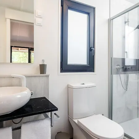 Camping 2 Bedroom Awesome Stacaravan In Vabriga